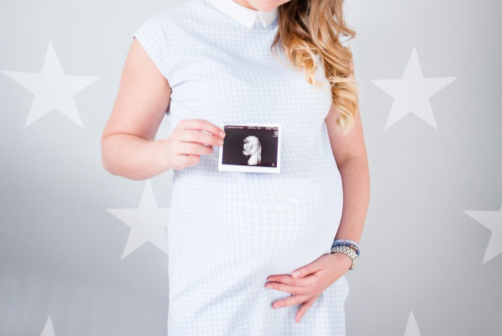 Bild des Beitrags Gelder in und nach der Schwangerschaft: Was können Schwangere beantragen?